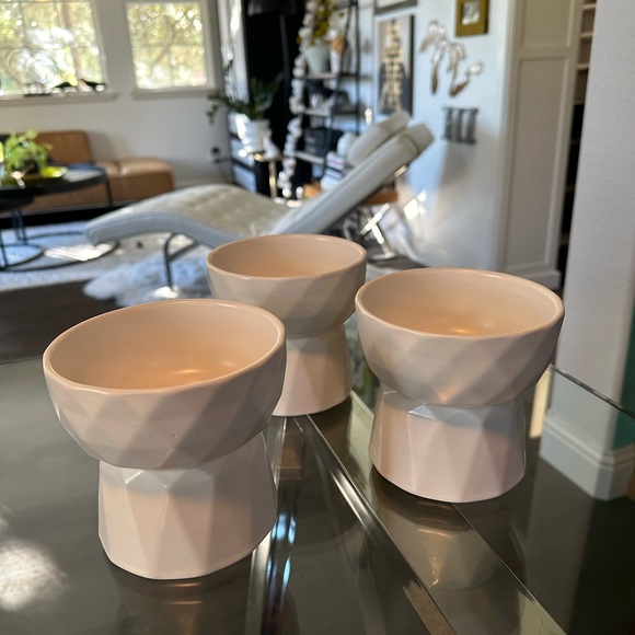 Source Unknown Other - 3 small bowls, white